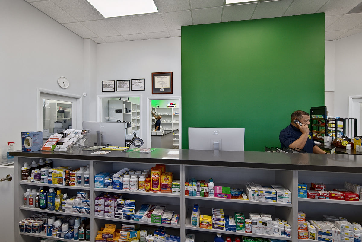 Pharmacy Brasil Las Américas, Boca Raton pharmacy interior